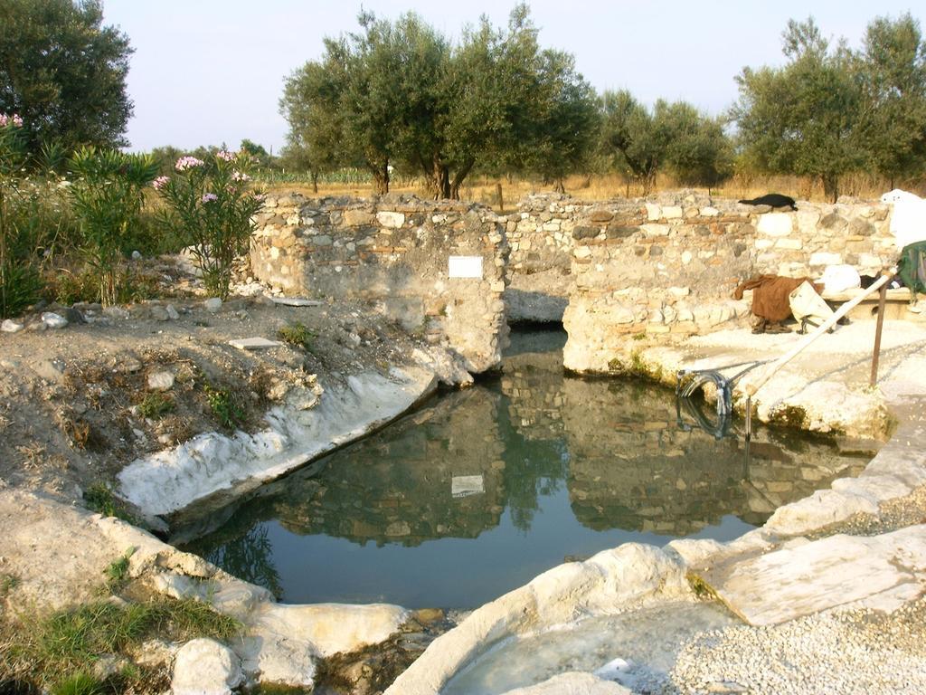 Forum Cassii Ветралла Экстерьер фото